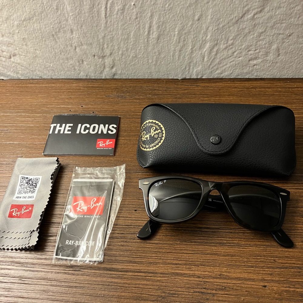 NWOT Ray-Ban Women’s Original Wayfarer Classic Polarized Tortoise Sunglasses